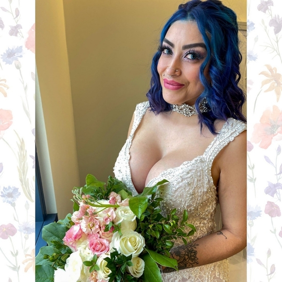 Meet your Posher, Rosa - Picture 2 of 16